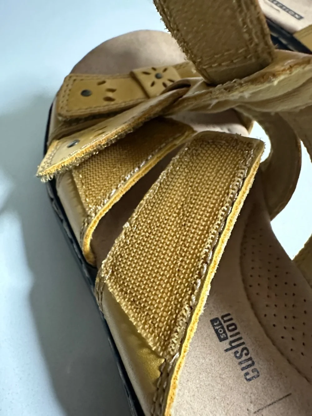 Clarks Collection Sandals - Picture 6 of 10